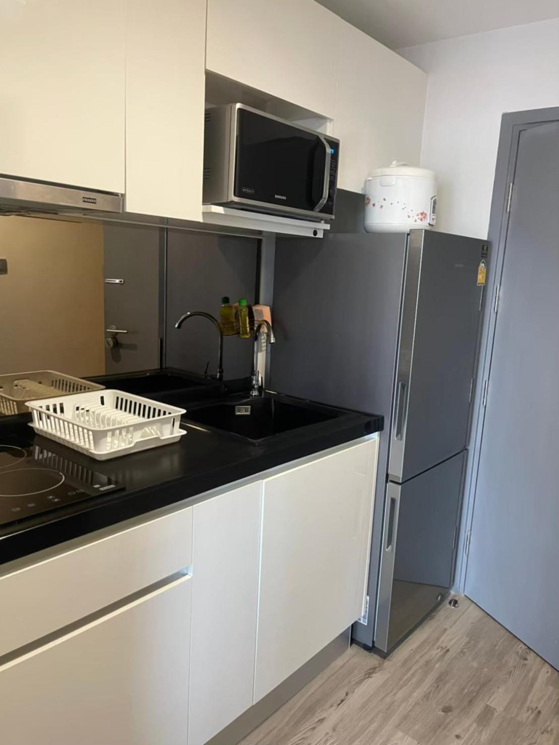 D2 Residences Huahin 华欣市中心近海滩近商场酒店式公寓可加床有连通房型 Szoba fotó